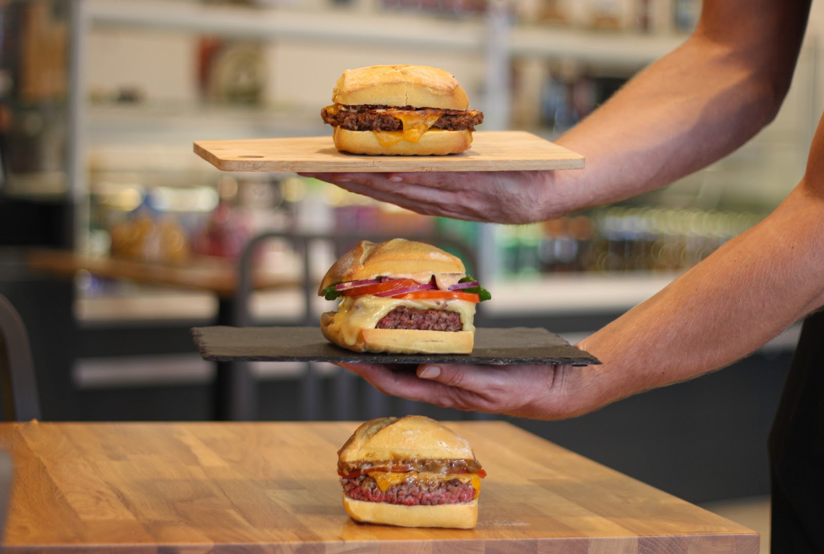 Un burger dans la cuisine - Saint Jean · Photos 3